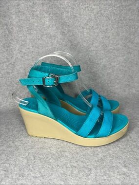 Crocs Leigh II Turquoise Ankle Strap Wedge Sandals Women’s Size 10 Coastal Boho